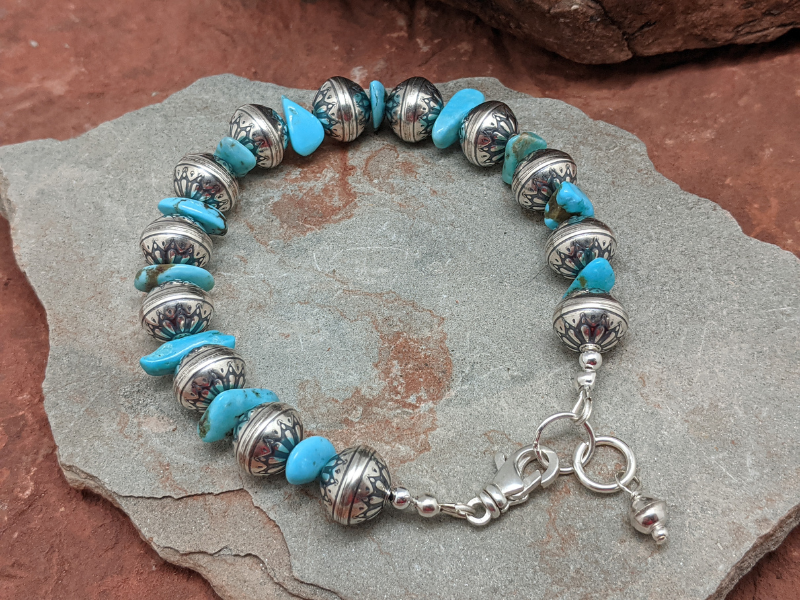 Wholesale Turquoise Chip Flower Bead Bracelet