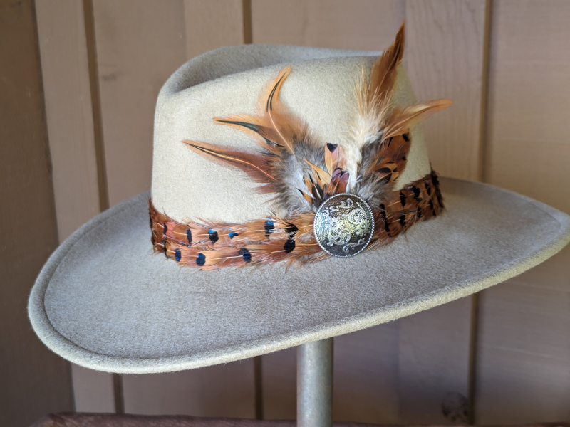 Carlie Wool Felt Hat – Shop Laura Ingalls Designs display picture 2