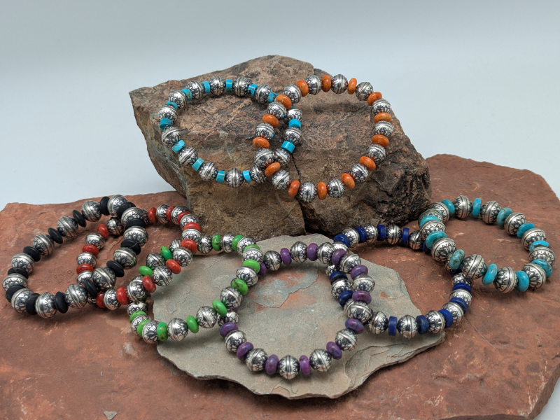 Wholesale Flower Bead Stretch Bracelet with Lapis Lazuli