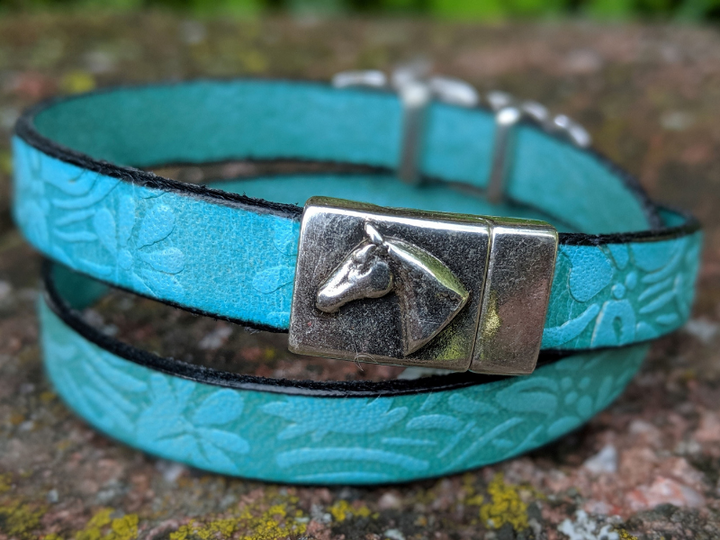 Feather & Embossed Floral Leather Wrap Bracelet