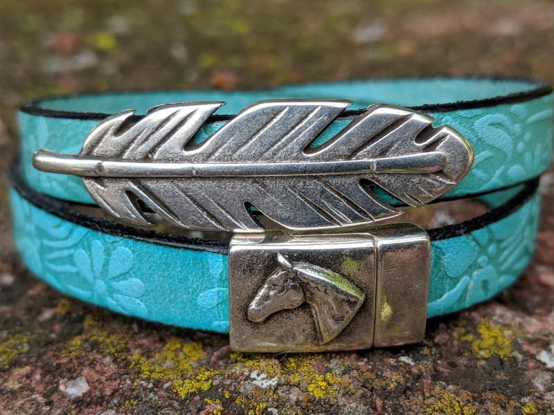 Feather & Embossed Floral Leather Wrap Bracelet
