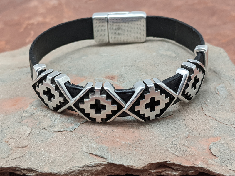 Wholesale Southwest Rhombus Leather Bracelet